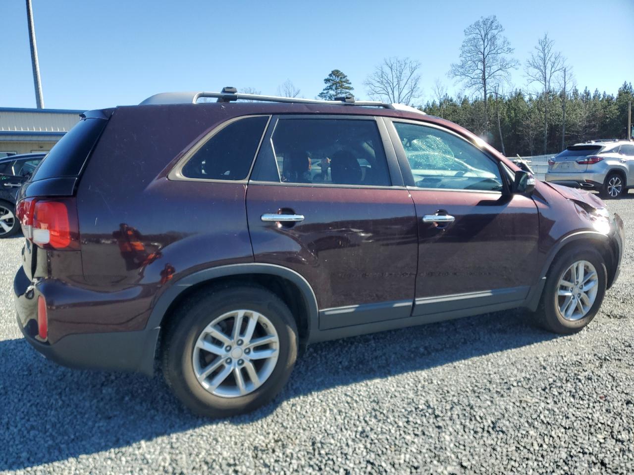 2014 KIA Sorento VIN 5XYKT3A63EG456273 Copart auction photo, all over damage thumbnail 3
