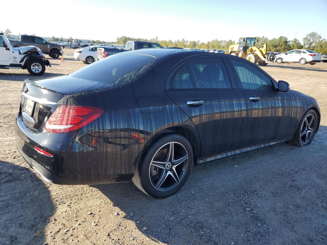 2019 Mercedes-Benz E-klasse VIN WDDZF4JB7KA660813 Copart auction photo, front end damage thumbnail 3