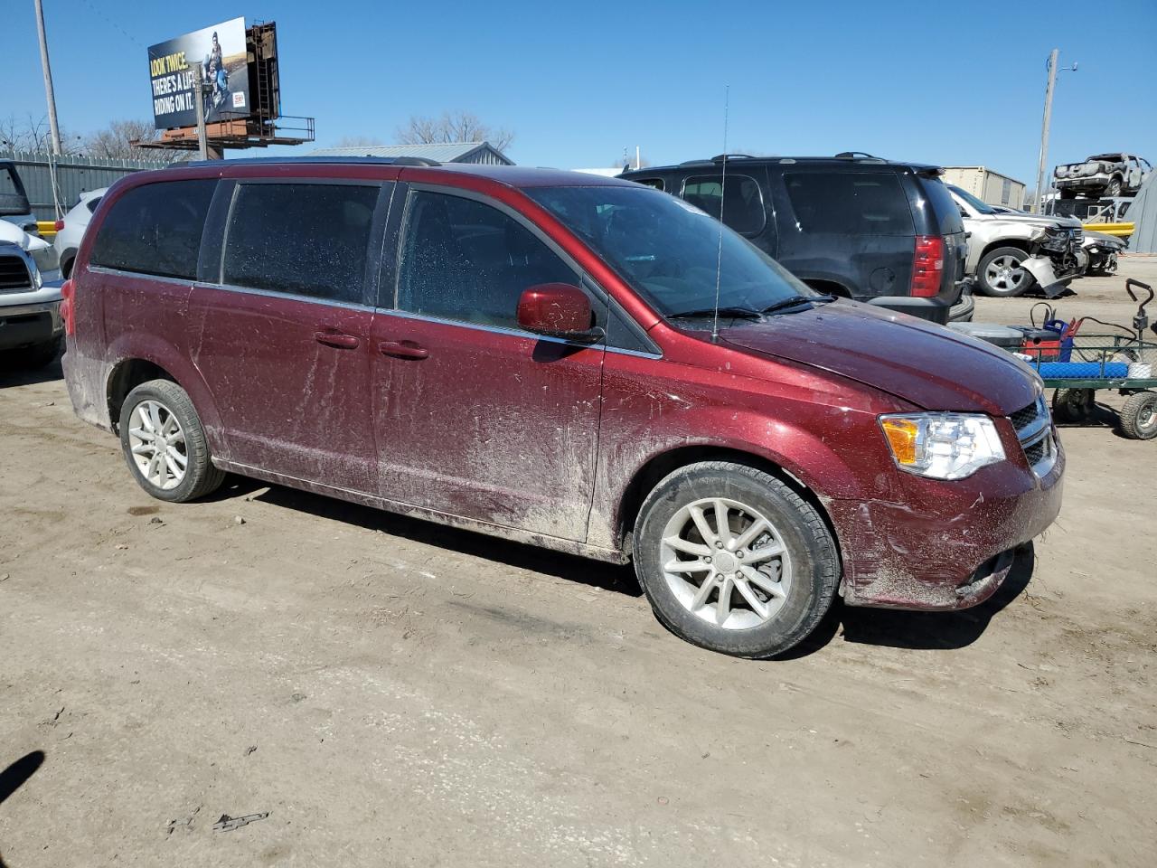 2019 Dodge Caravan VIN 2C4RDGCG6KR782262 Copart auction photo, front end damage thumbnail 4