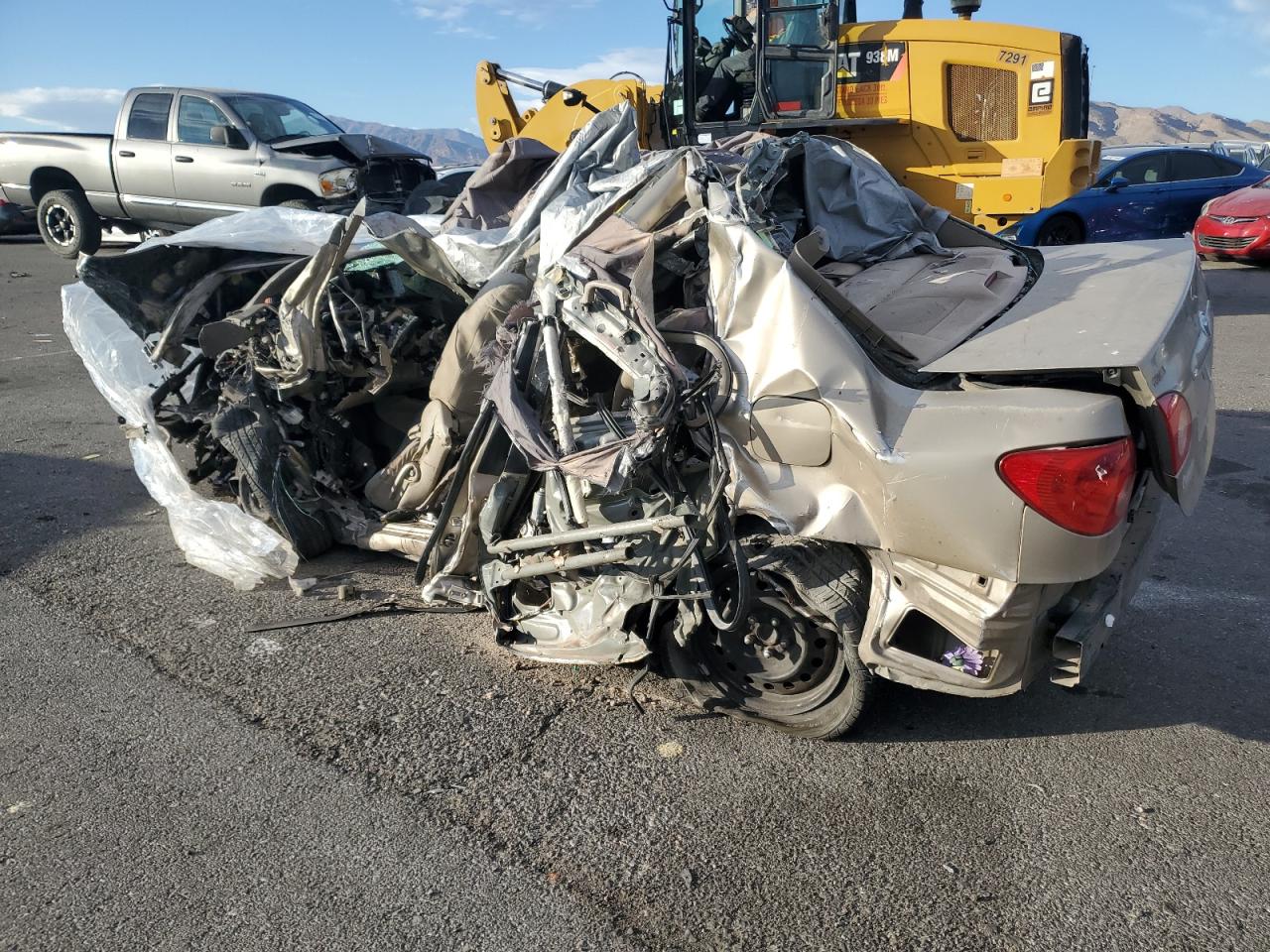 2007 Toyota Corolla VIN 1NXBR30E77Z832025 Copart auction photo, all over damage thumbnail 2