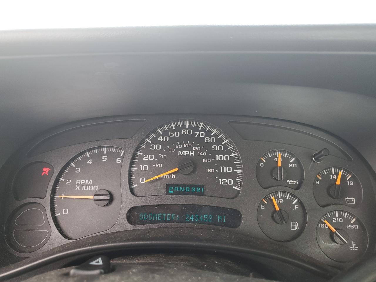 2003 Chevrolet Silverado VIN 1GCEC14V83Z101862 Copart auction photo, front end damage thumbnail 9
