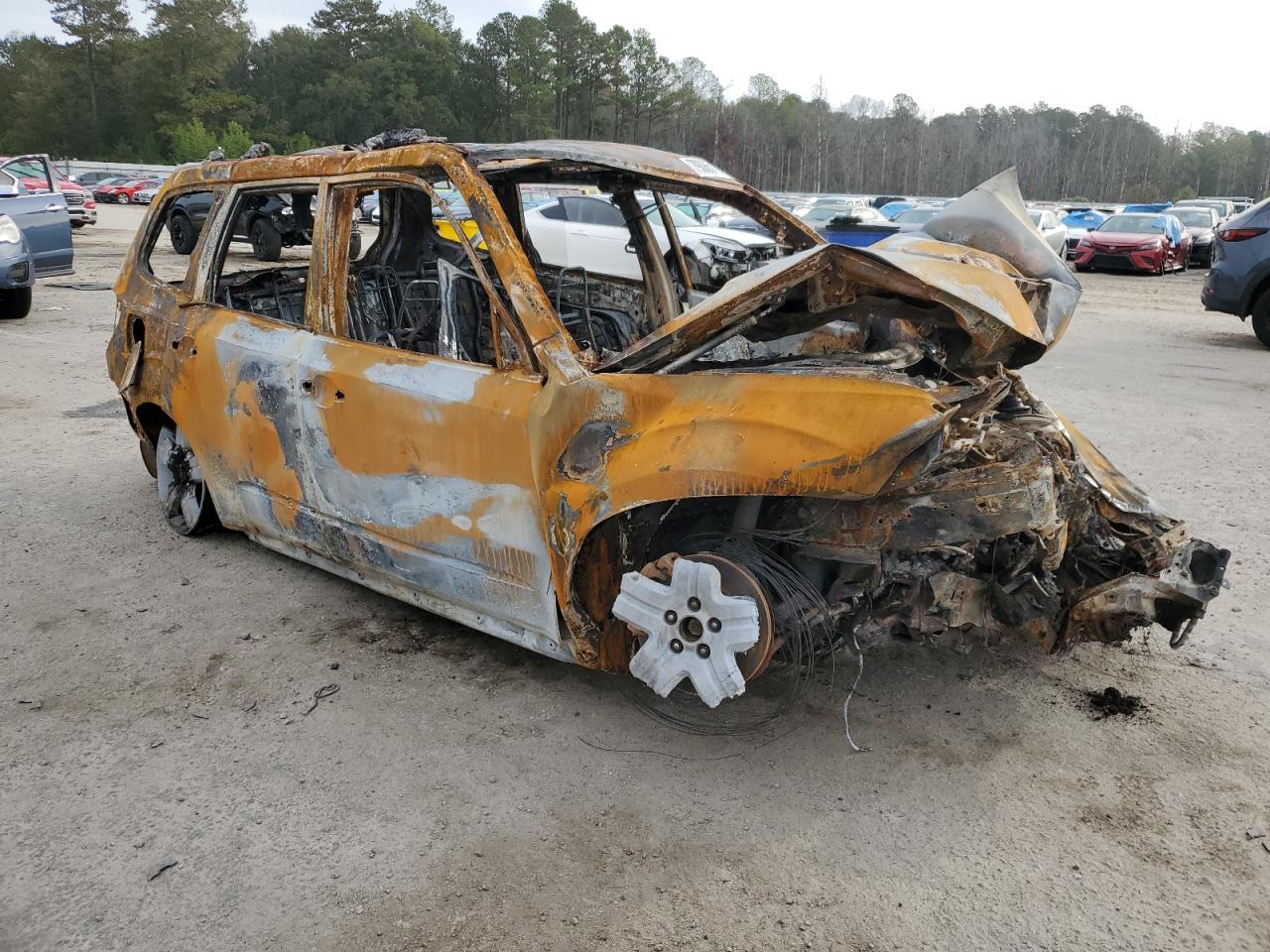 2009 Subaru Forester VIN JF2SH63619H777520 Copart auction photo, burn / burn - engine damage thumbnail 4