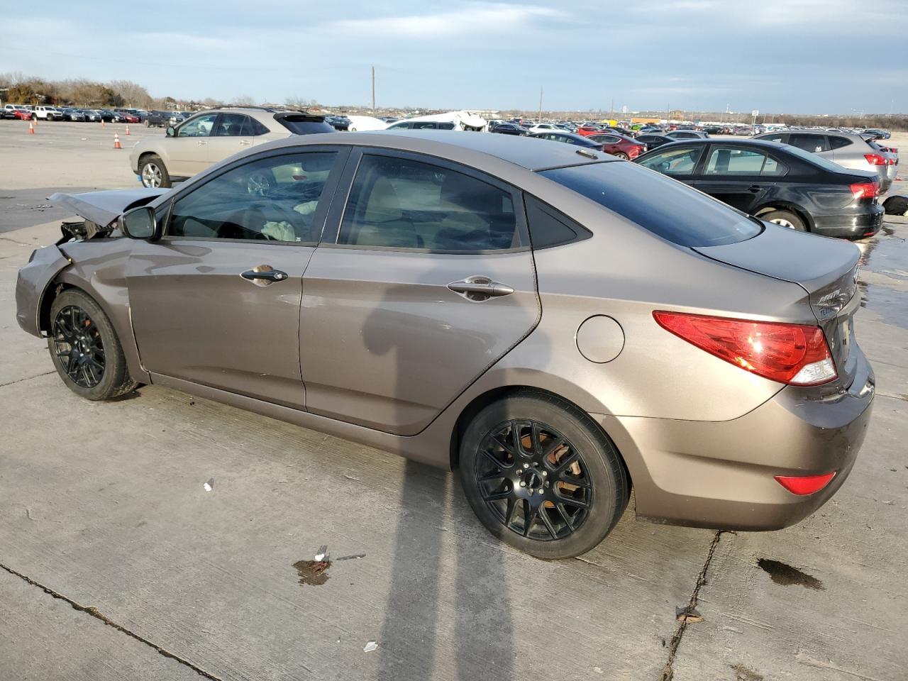 2013 Hyundai Accent VIN KMHCU4AE4DU377590 Copart auction photo, front end damage thumbnail 2
