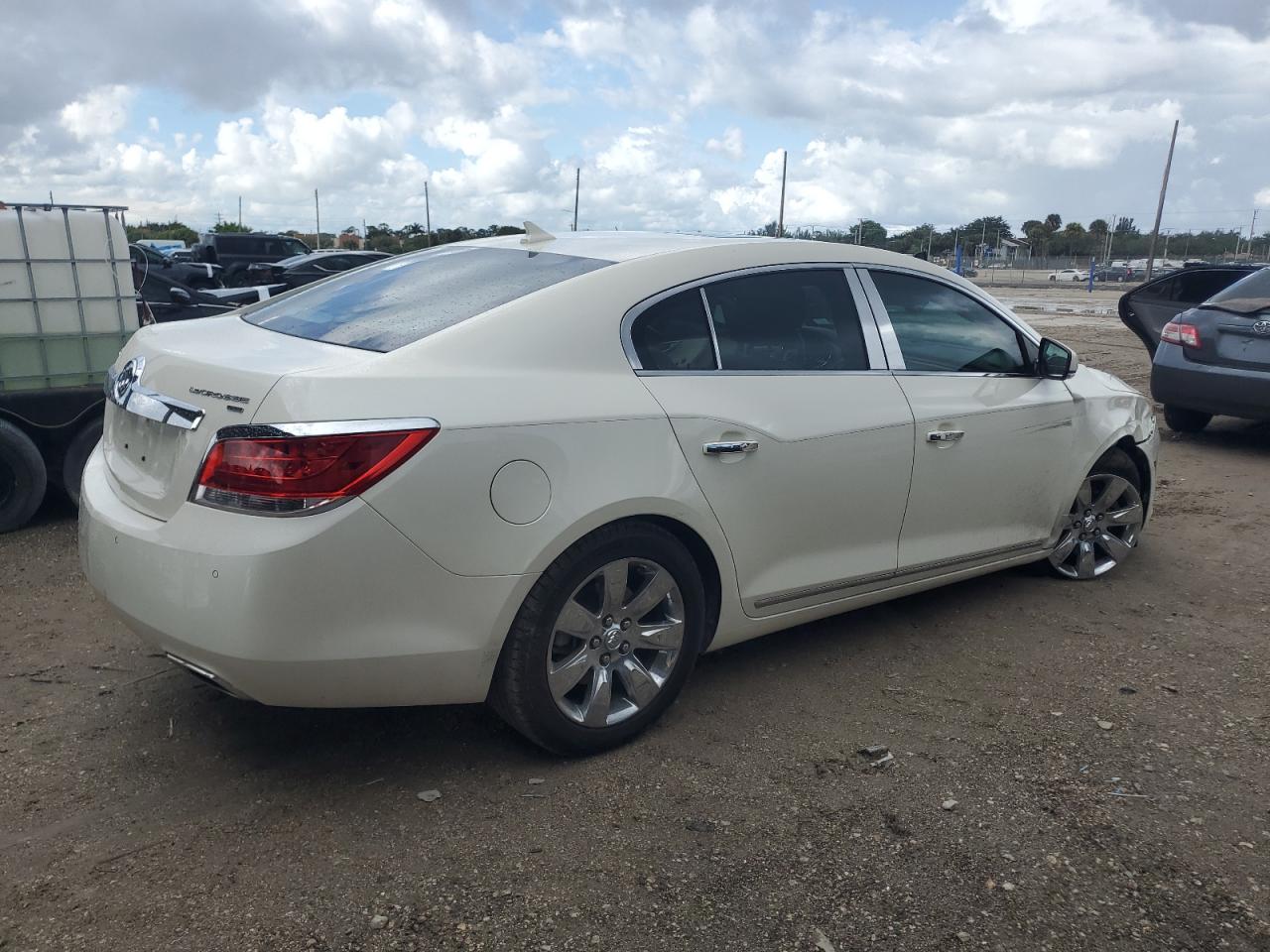 2011 Buick LaCrosse VIN 1G4GE5ED9BF331258 Copart auction photo, front end / minor dent/scratches damage thumbnail 3