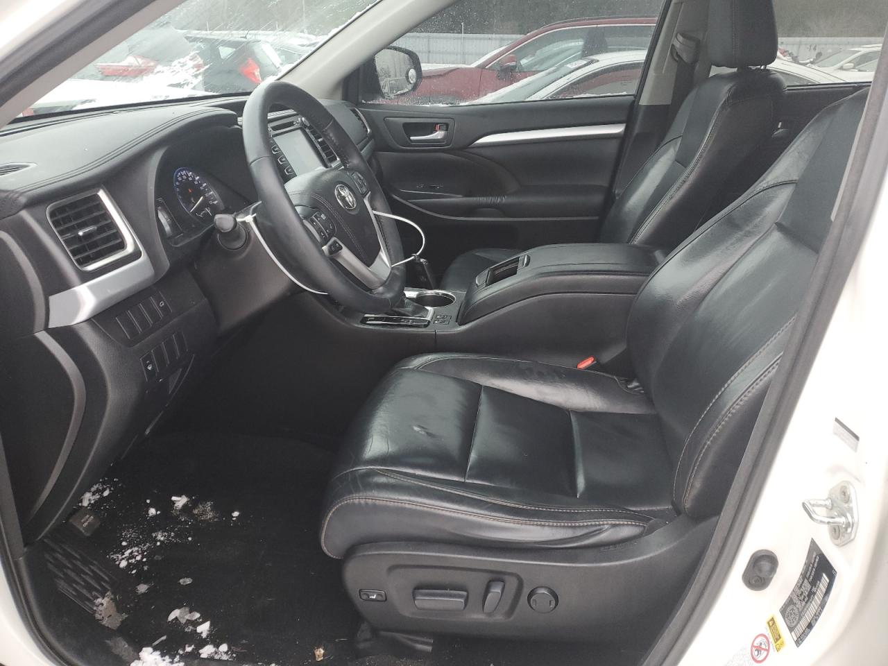 2016 Toyota Highlander VIN 5TDJCRFH0GS014372 Copart auction photo, front end damage thumbnail 7