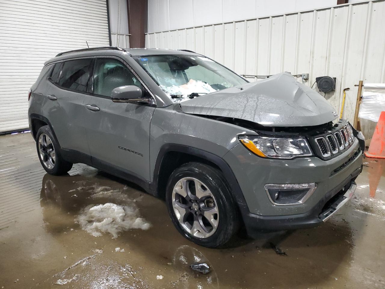 2021 Jeep Compass VIN 3C4NJDCB6MT561464 Copart auction photo, front end damage thumbnail 4