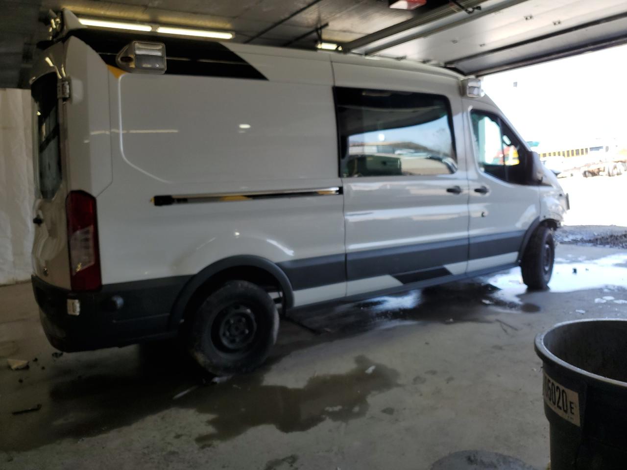 2018 Ford Transit VIN 1FDYR2CM0JKA75589 Copart auction photo, front end damage thumbnail 3