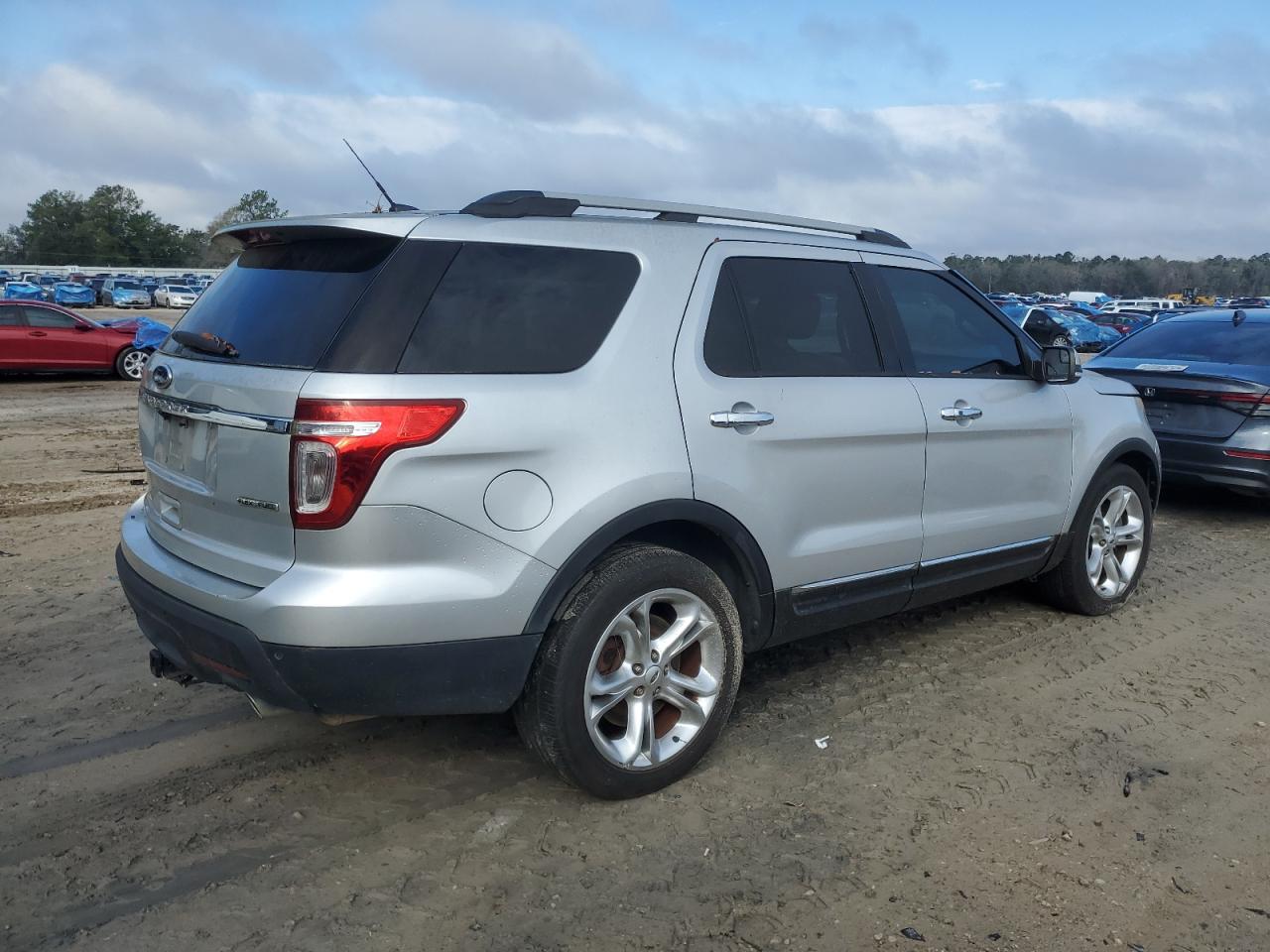 2014 Ford Explorer VIN 1FM5K7F86EGC59849 Copart auction photo, minor dent/scratches damage thumbnail 3