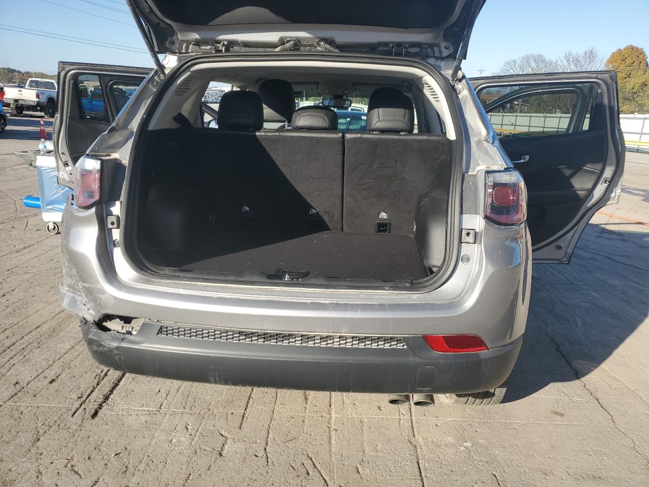2018 Jeep Compass VIN 3C4NJDCB8JT262604 Copart auction photo, rear end / undercarriage damage thumbnail 13