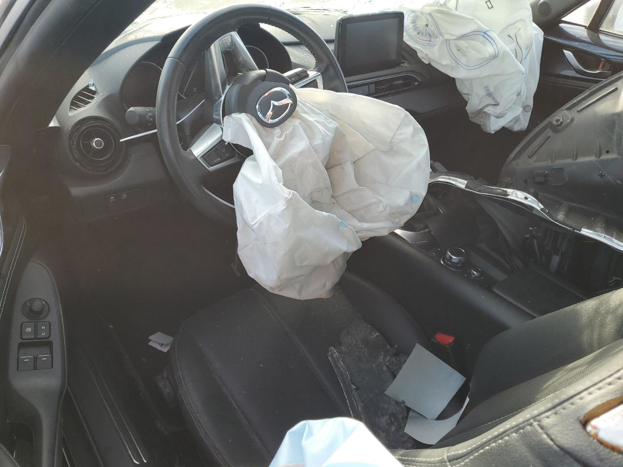 2021 Mazda MX-5 VIN JM1NDAM71M0451645 Copart auction photo, front end / side damage thumbnail 8
