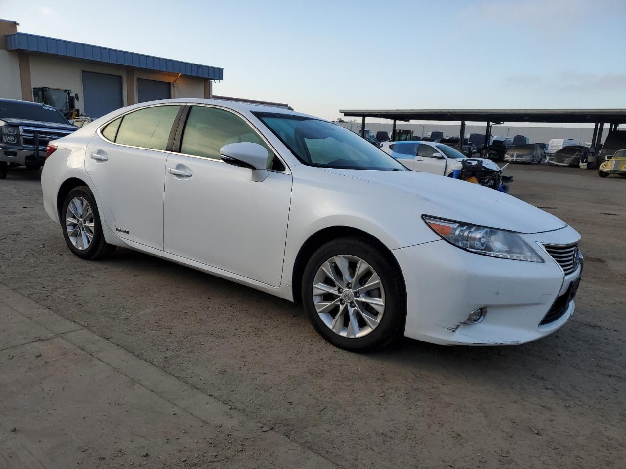 2015 Lexus ES VIN JTHBW1GG1F2077312 Copart auction photo, front end damage thumbnail 4