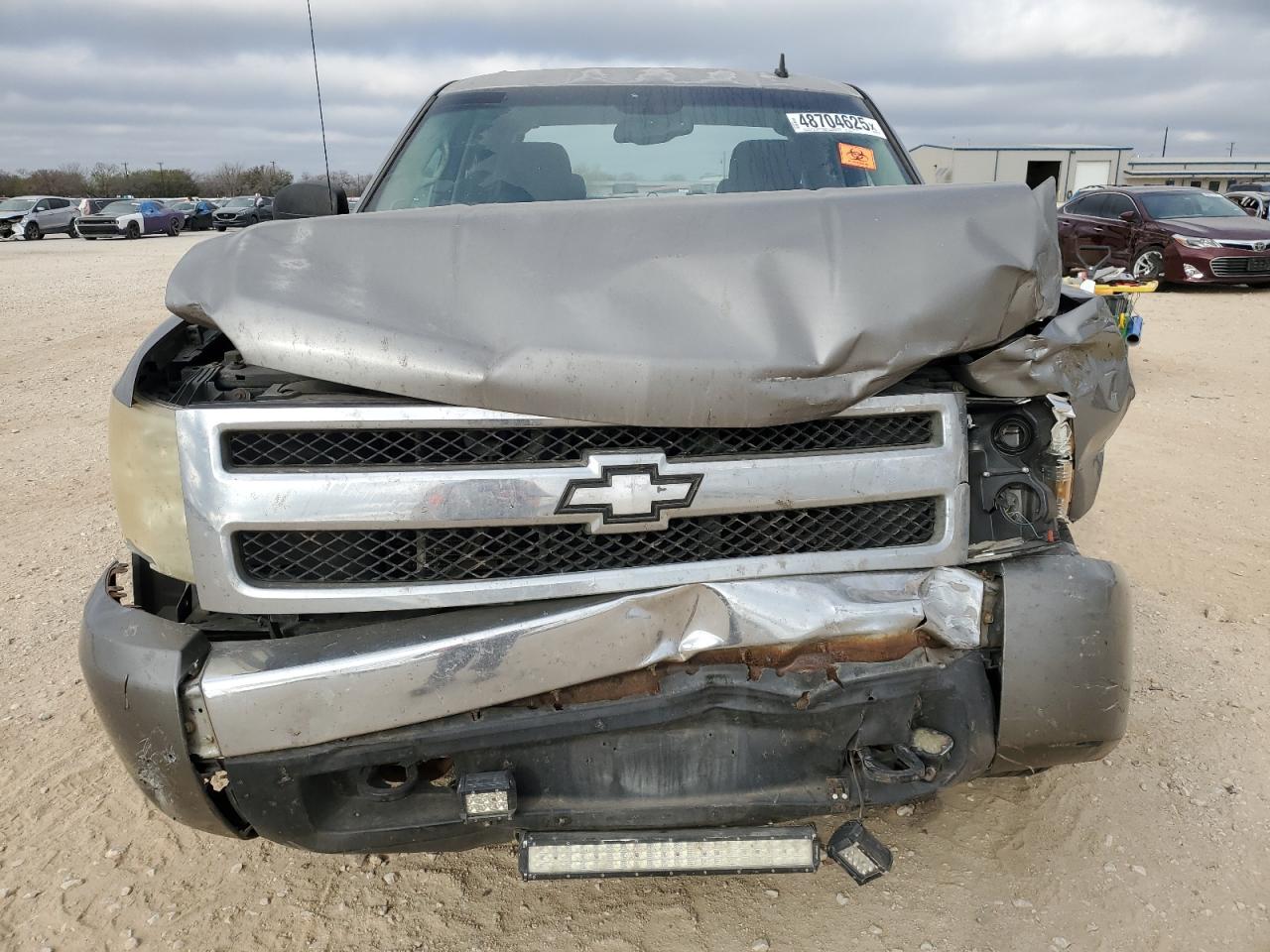 2008 Chevrolet Silverado VIN 2GCEK133181331231 Copart auction photo, front end / minor dent/scratches damage thumbnail 5