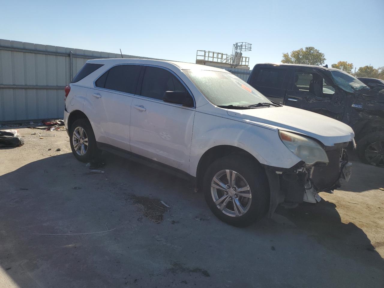 2015 Chevrolet Equinox VIN 2GNFLEEK7F6259391 Copart auction photo, front end damage thumbnail 4