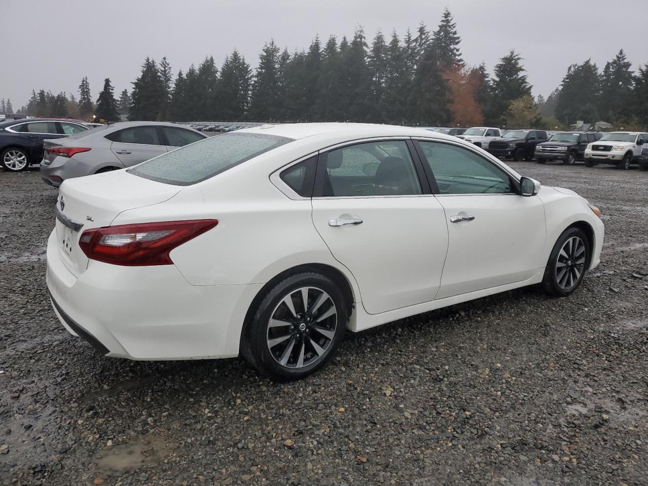 2018 Nissan Altima VIN 1N4AL3APXJC262560 Copart auction photo, front end damage thumbnail 3