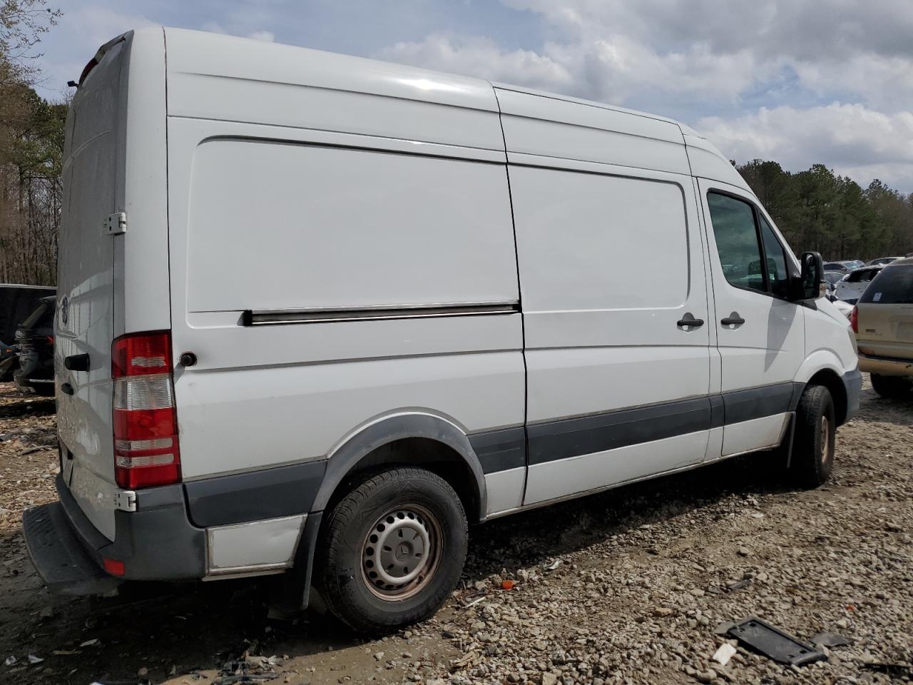 2016 Mercedes-Benz Sprinter VIN WD3PE7DD2GP187839 Copart auction photo, burn / side damage thumbnail 3