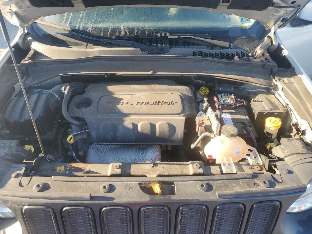 2017 Jeep Renegade VIN ZACCJBBBXHPE82289 Copart auction photo, rear end / minor dent/scratches damage thumbnail 11