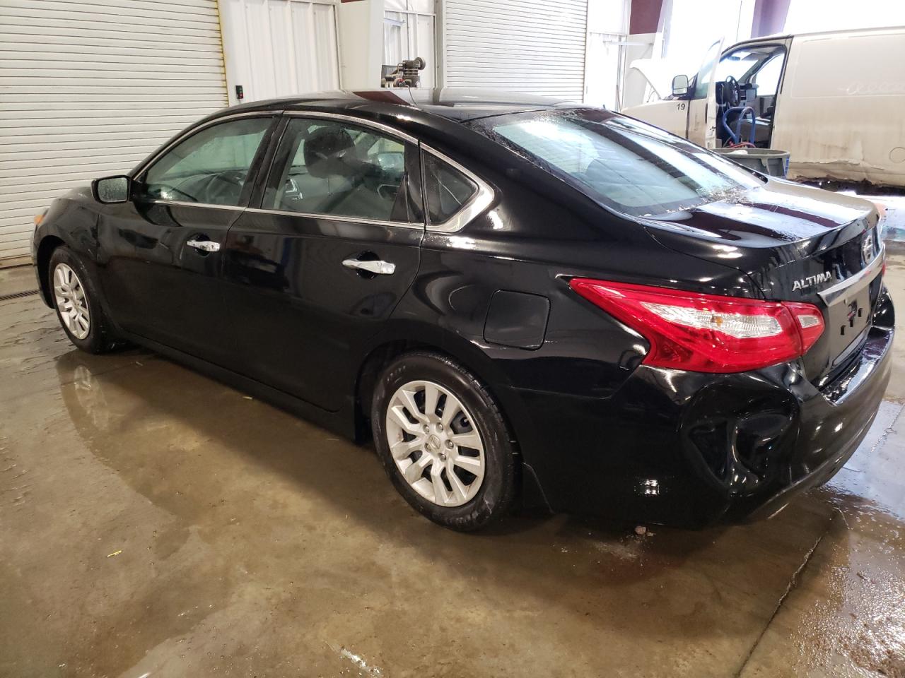 2016 Nissan Altima VIN 1N4AL3AP1GC135463 Copart auction photo, front end / rear end damage thumbnail 2