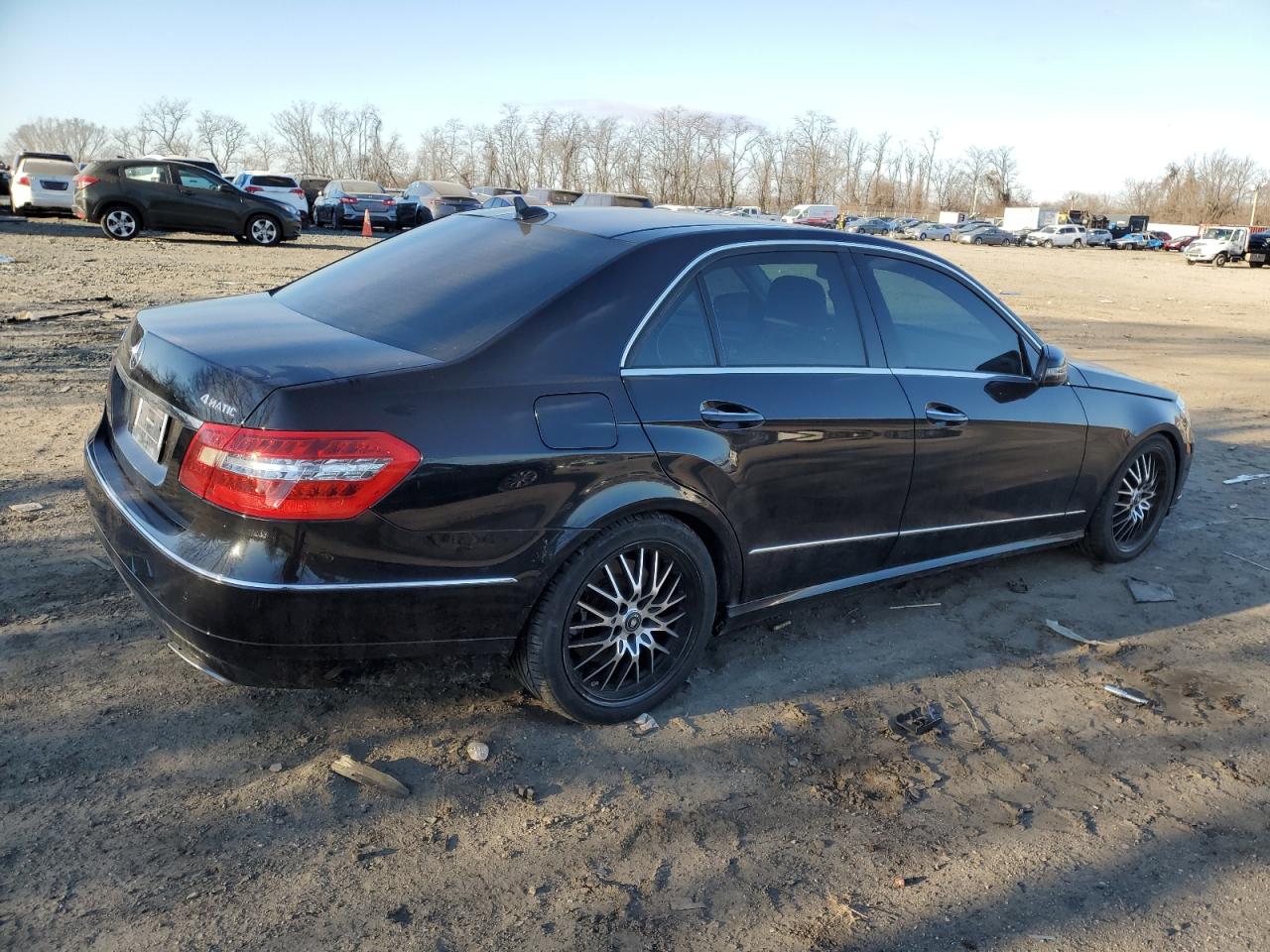 2011 Mercedes-Benz E-klasse VIN WDDHF9AB2BA264183 Copart auction photo, front end / minor dent/scratches damage thumbnail 3