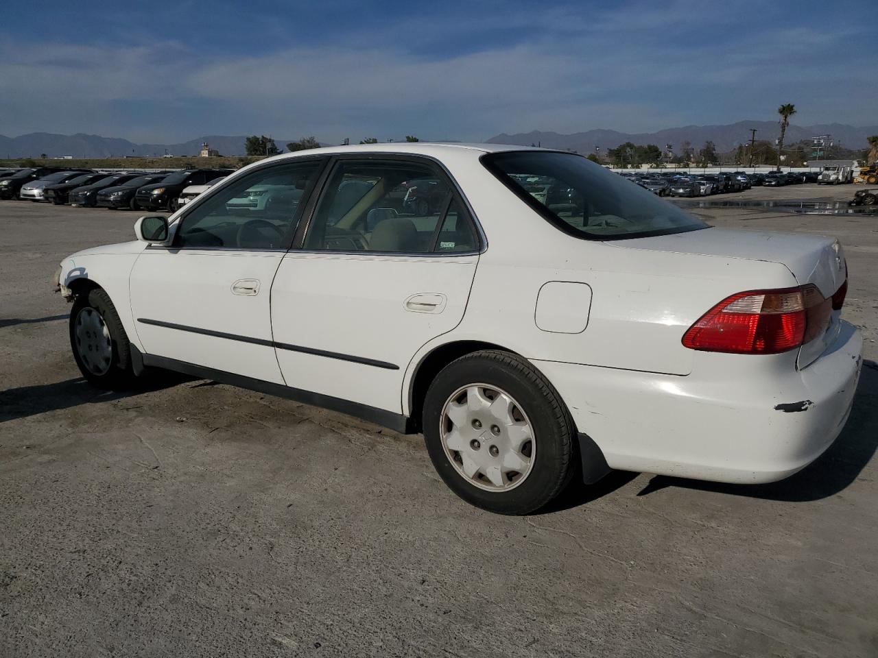 1999 Honda Accord VIN 1HGCG665XXA038694 Copart auction photo, front end / rear end damage thumbnail 2