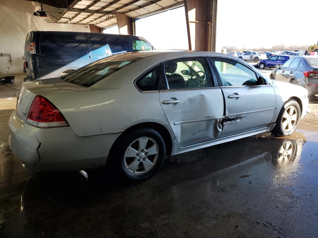 2010 Chevrolet Impala VIN 2G1WB5EK7A1136880 Copart auction photo, front end / side damage thumbnail 3