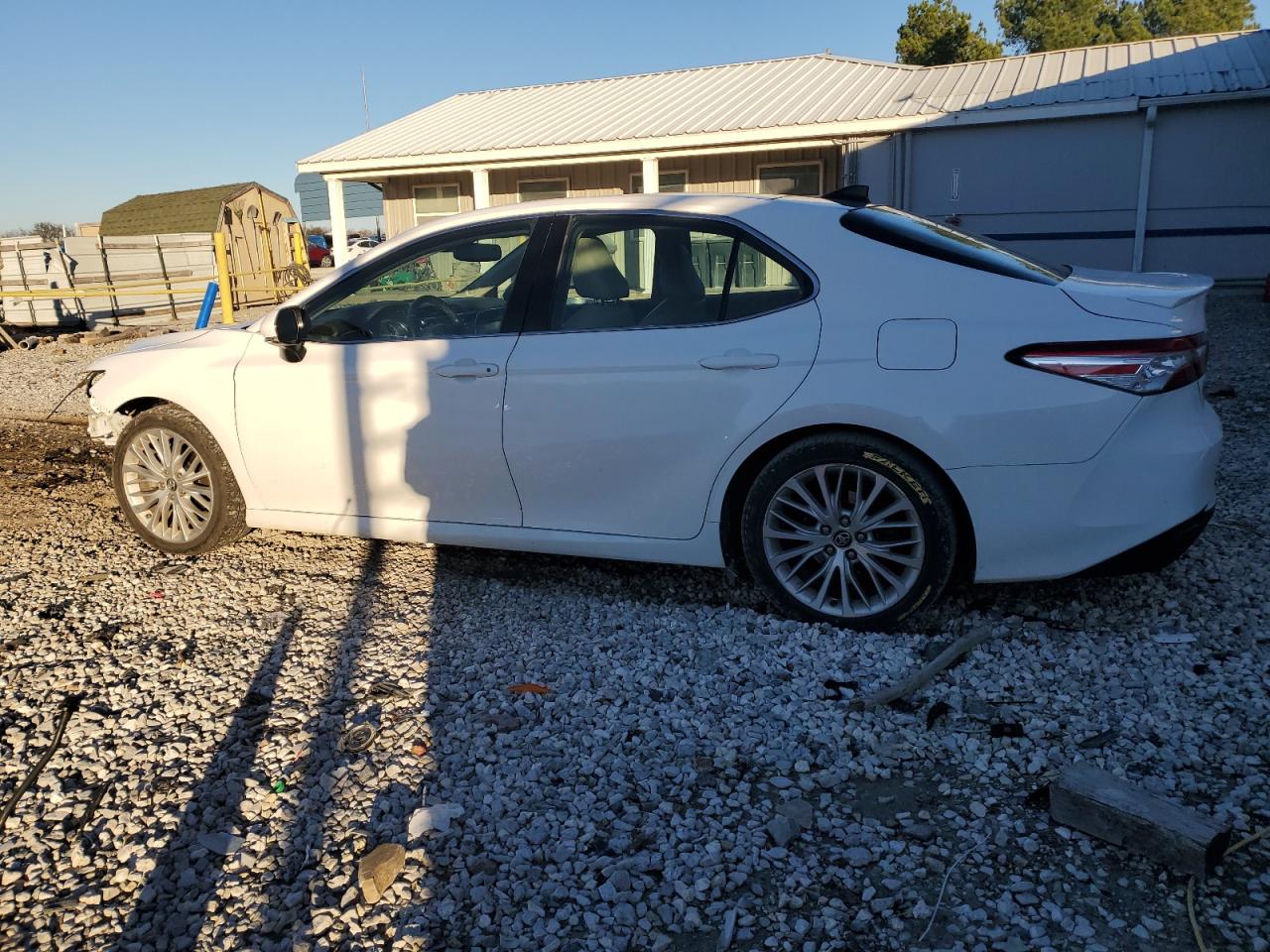 2018 Toyota Camry VIN 4T1B11HK0JU150441 Copart auction photo, front end damage thumbnail 2
