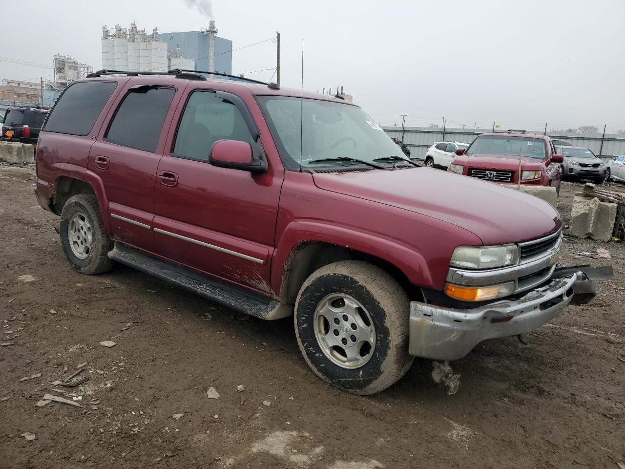 2004 Chevrolet Tahoe VIN 1GNEK13Z64J182617 Copart auction photo, front end / side damage thumbnail 4