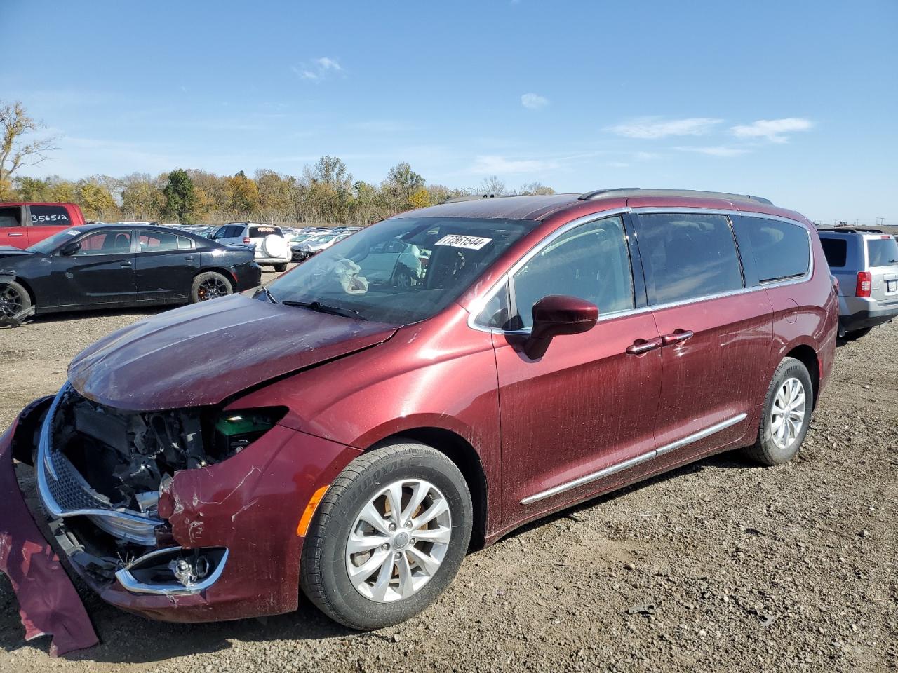 2017 Chrysler Pacifica VIN 2C4RC1BG5HR533879