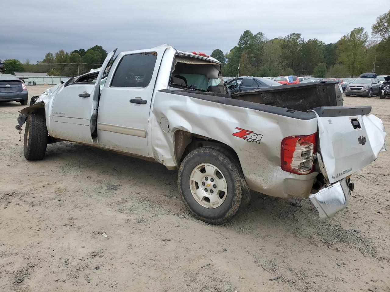 2013 Chevrolet Silverado VIN 3GCPKSE74DG244942 Copart auction photo, all over damage thumbnail 2