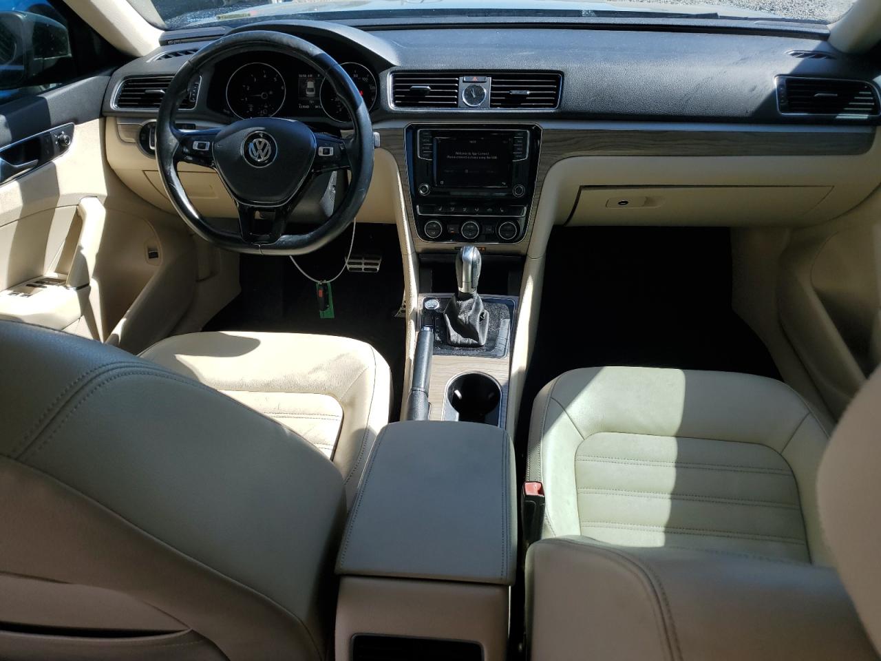 2017 Volkswagen Passat VIN 1VWCT7A32HC077806 Copart auction photo, front end damage thumbnail 8