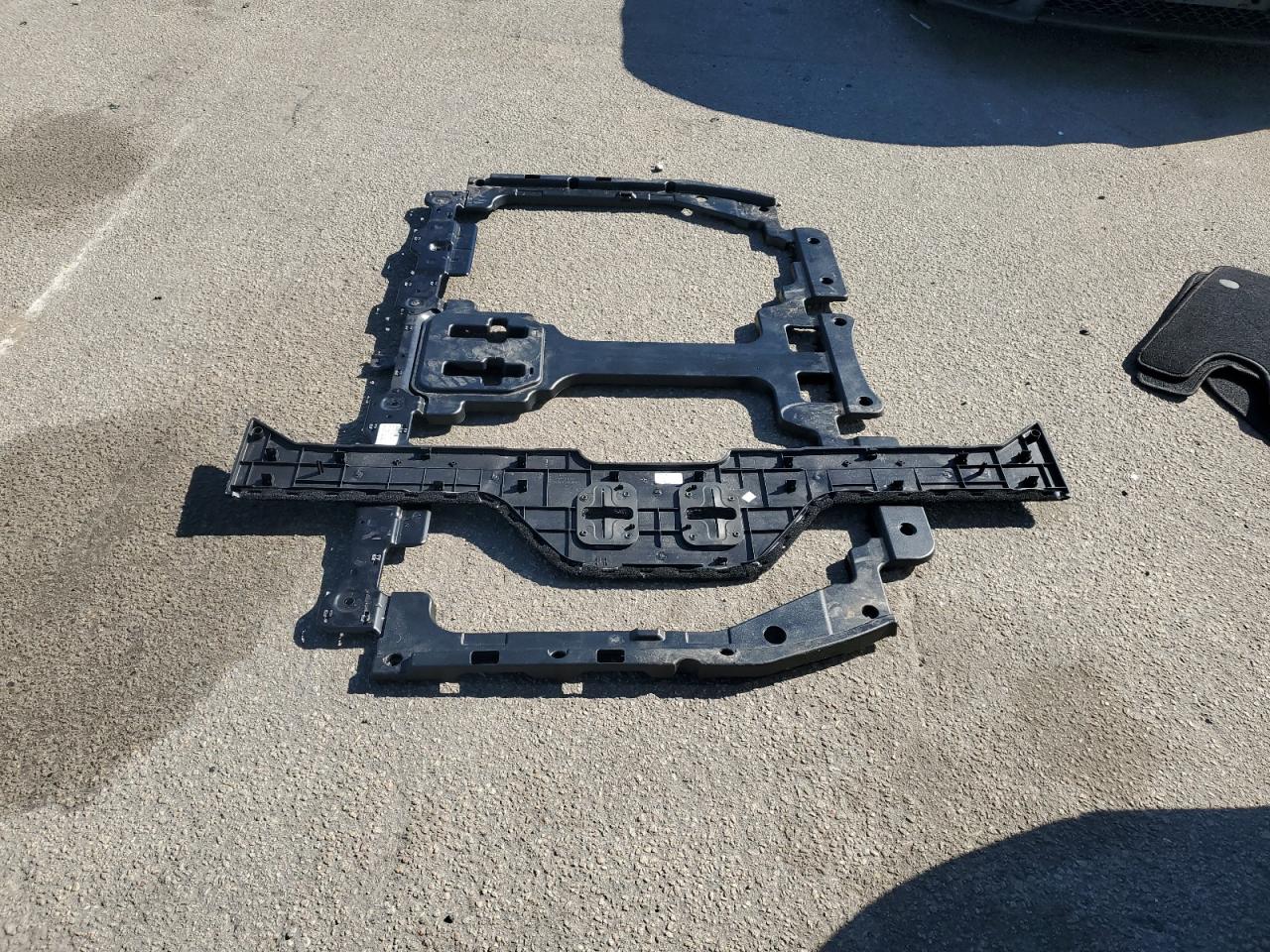 2019 Chrysler Pacifica VIN 2C4RC1BG8KR668362 Copart auction photo, rear end / side damage thumbnail 13