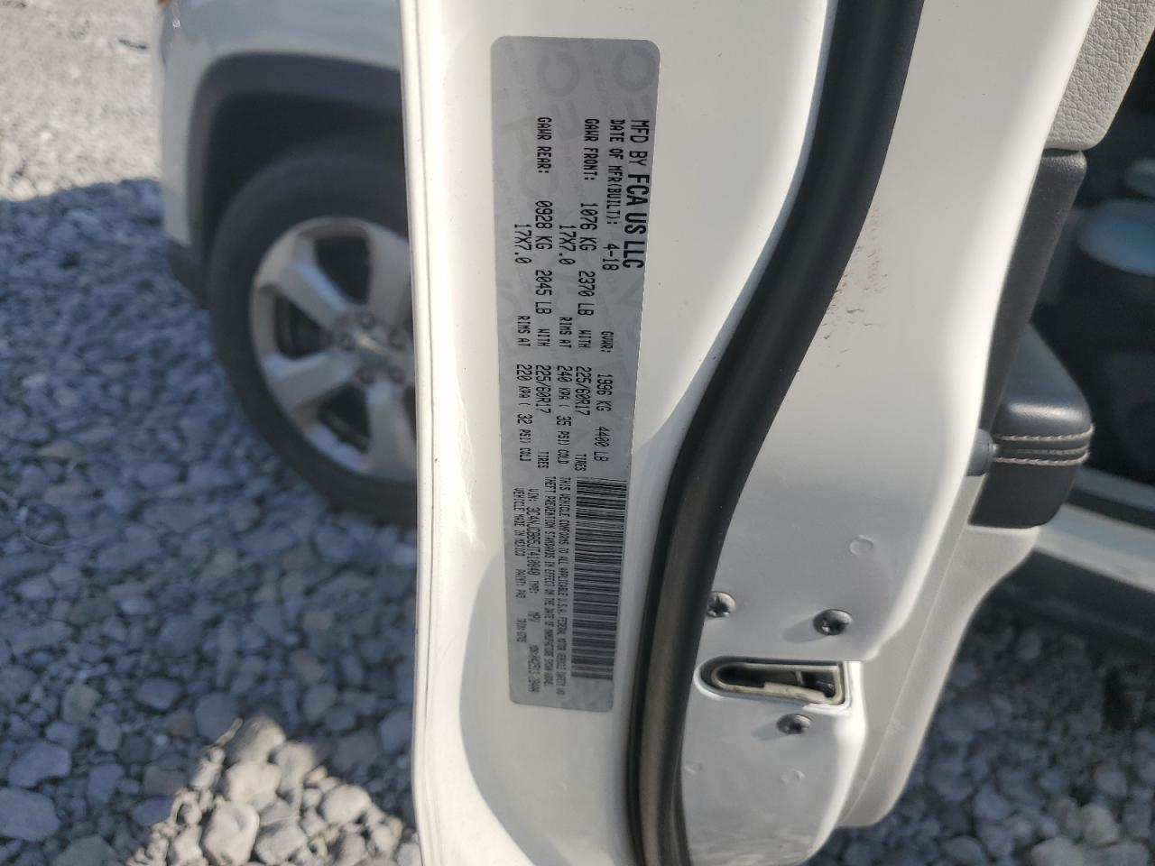 2018 Jeep Compass VIN 3C4NJCBB5JT410848 Copart auction photo, front end / side damage thumbnail 16
