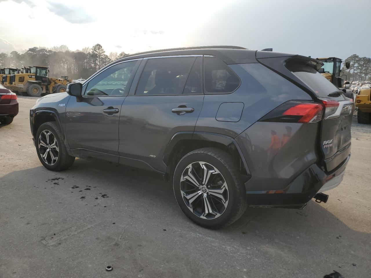 2021 Toyota RAV 4 VIN JTMEB3FVXMD023420 Copart auction photo, rear end damage thumbnail 2