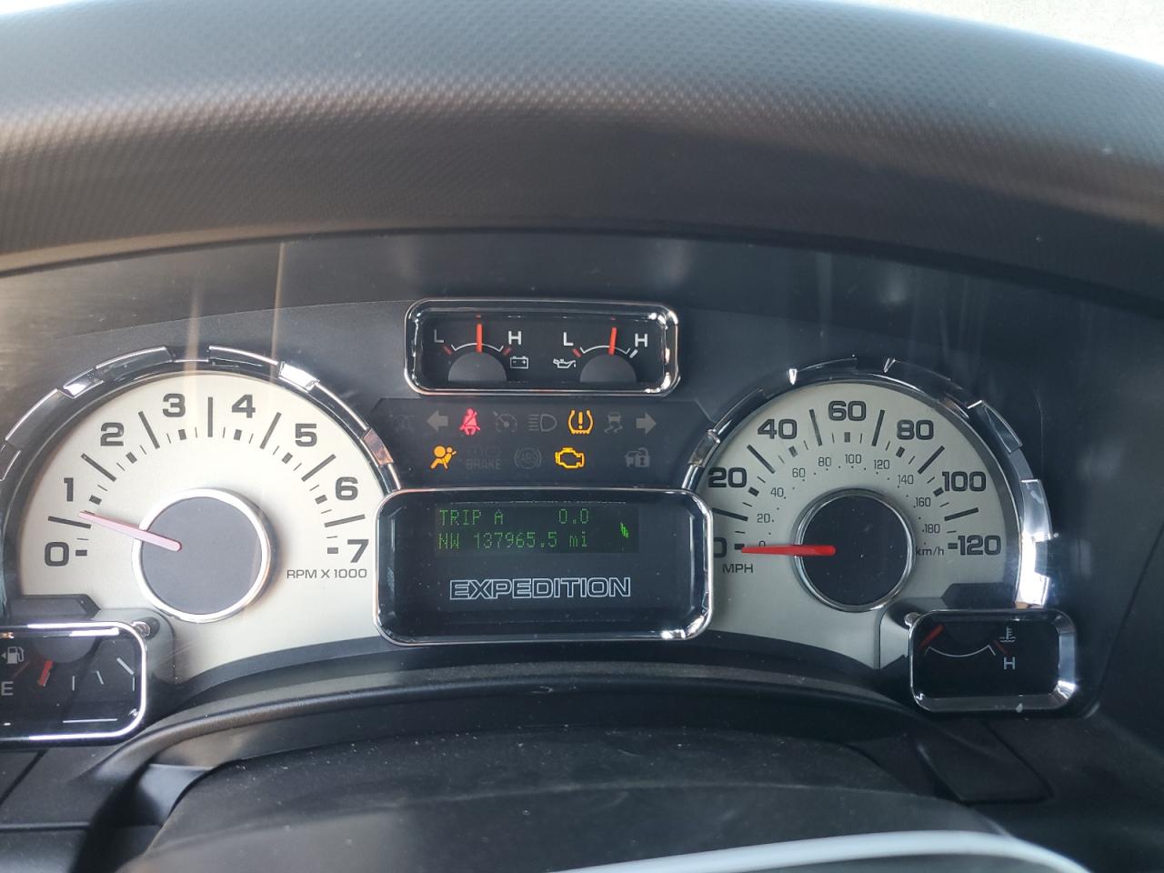 2011 Ford Expedition VIN 1FMJU2A52BEF49716 Copart auction photo, front end damage thumbnail 9