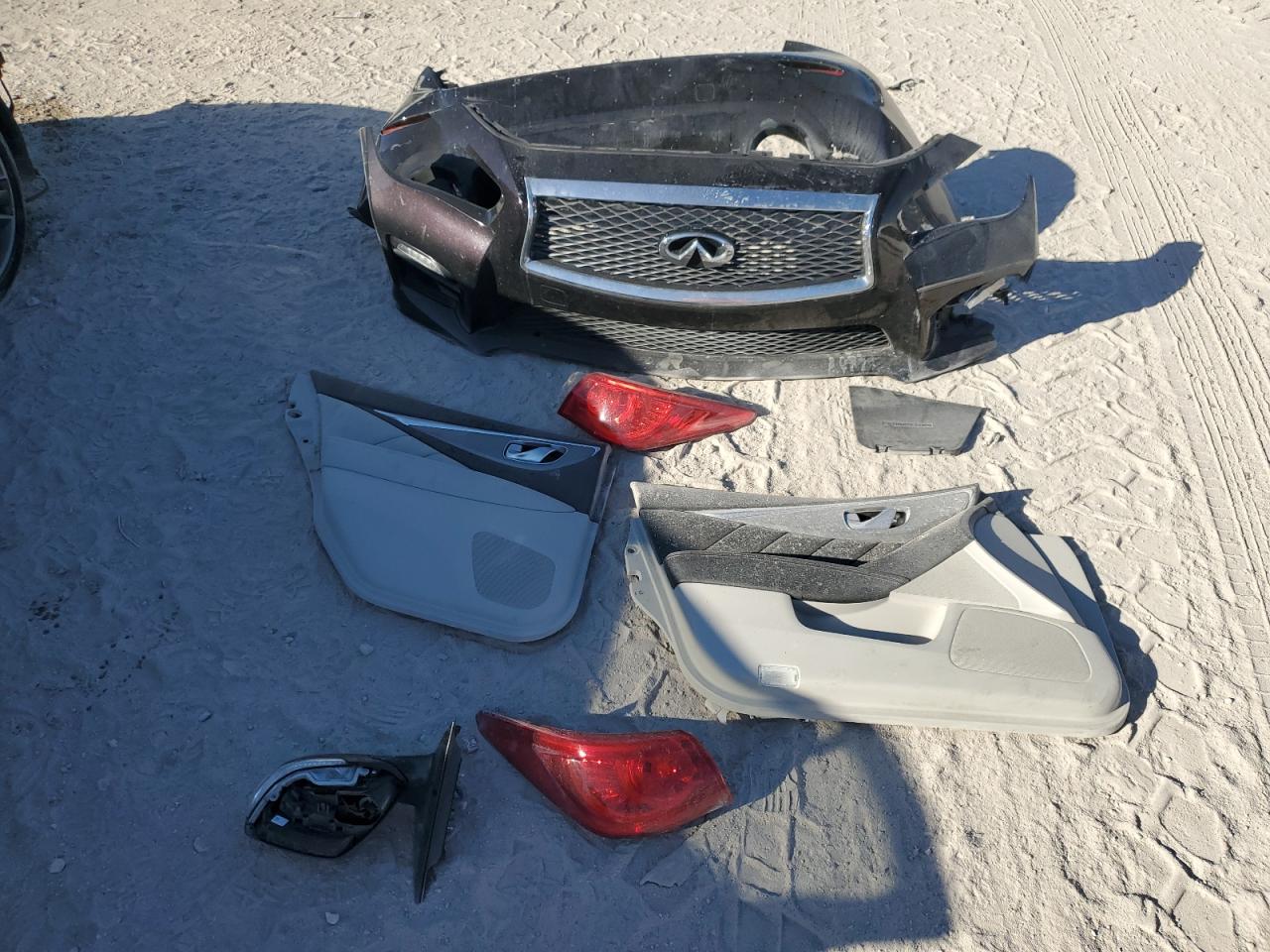 2015 Infiniti Q50 VIN JN1BV7AP9FM331372 Copart auction photo, front end / rear end damage thumbnail 12