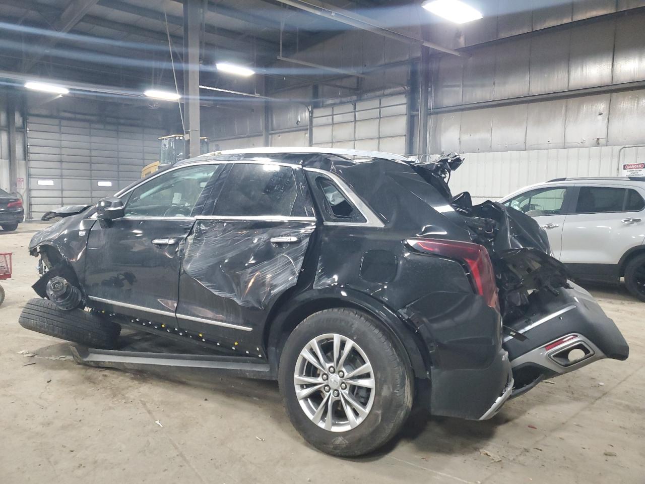 2021 Cadillac XT5 VIN 1GYKNDRS3MZ196050 Copart auction photo, rollover damage thumbnail 2