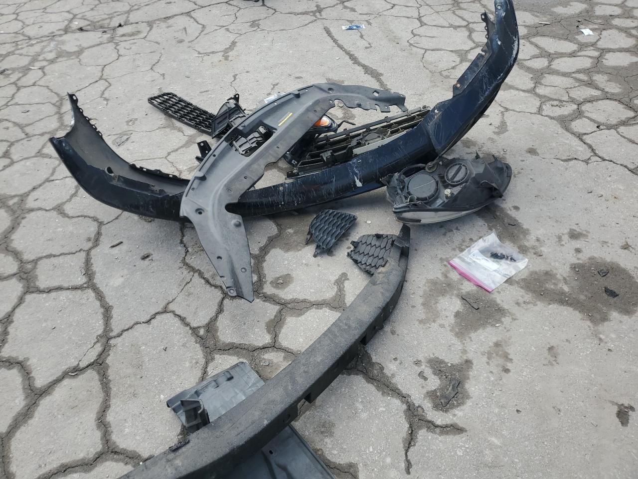 2015 Nissan Sentra VIN 3N1AB7AP9FY300544 Copart auction photo, front end damage thumbnail 12