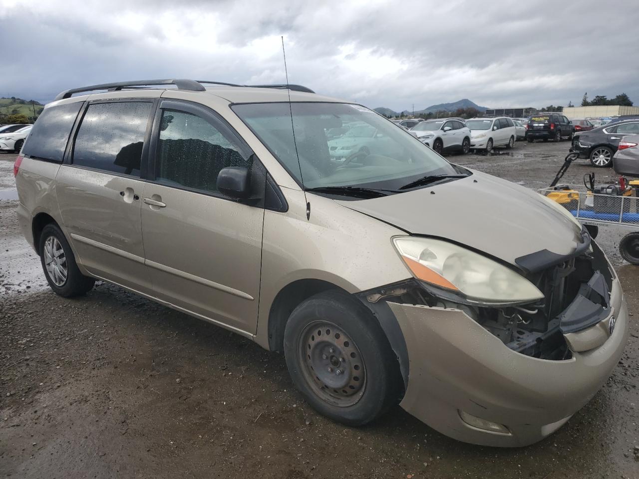 2006 Toyota Sienna VIN 5TDZA23C76S426134 Copart auction photo, front end damage thumbnail 4