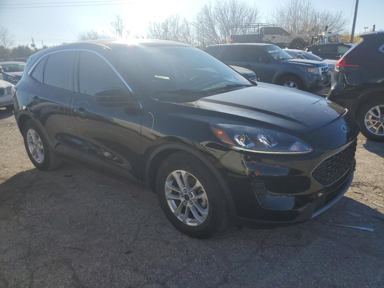 2020 Ford Escape VIN 1FMCU0G66LUB05954 Copart auction photo, front end / side damage thumbnail 4