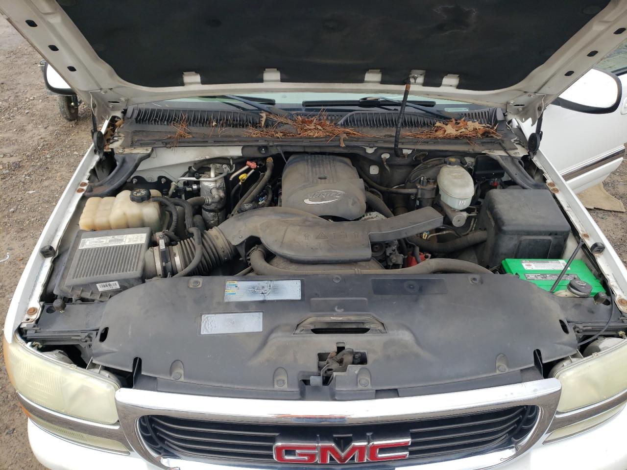 2003 GMC Yukon VIN 3GKEC16Z43G344914 Copart auction photo, all over damage thumbnail 13