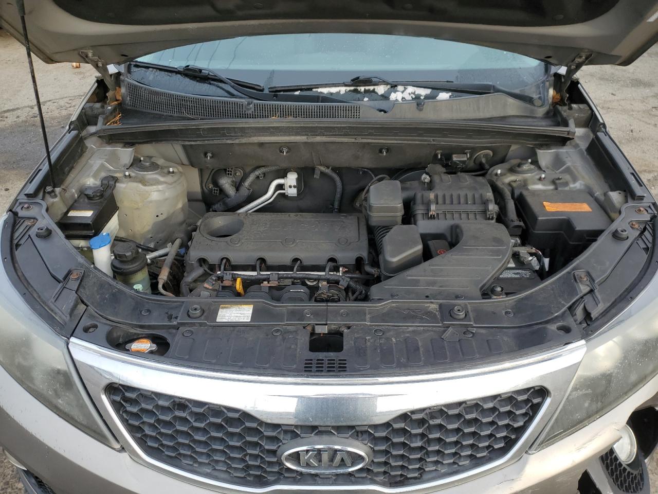 2011 KIA Sorento VIN 5XYKT4A11BG021029 Copart auction photo, front end / minor dent/scratches damage thumbnail 13