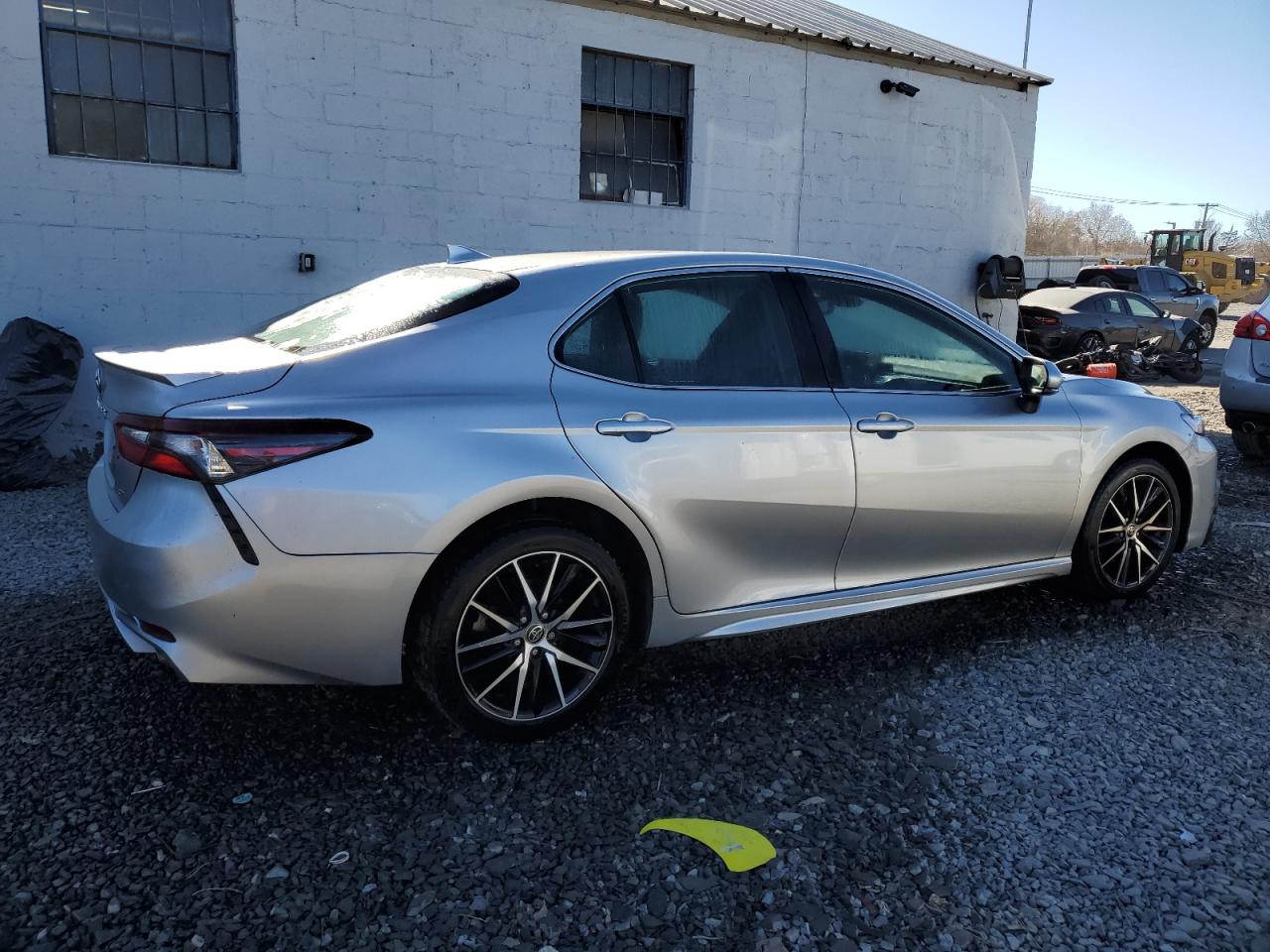 2022 Toyota Camry VIN 4T1T11AK4NU648498 Copart auction photo, side / rear end damage thumbnail 3