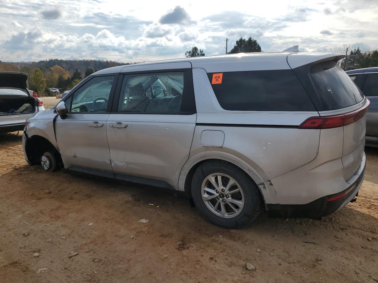 2022 KIA Carnival VIN KNDNB4H33N6117811 Copart auction photo, side / front end damage thumbnail 2