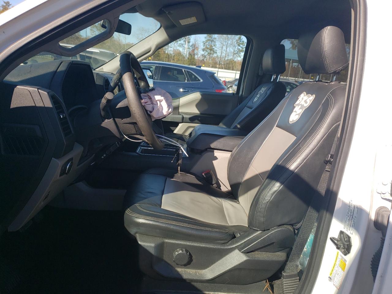 2019 Ford F-150 VIN 1FTEW1CP2KFA52393 Copart auction photo, front end / minor dent/scratches damage thumbnail 7