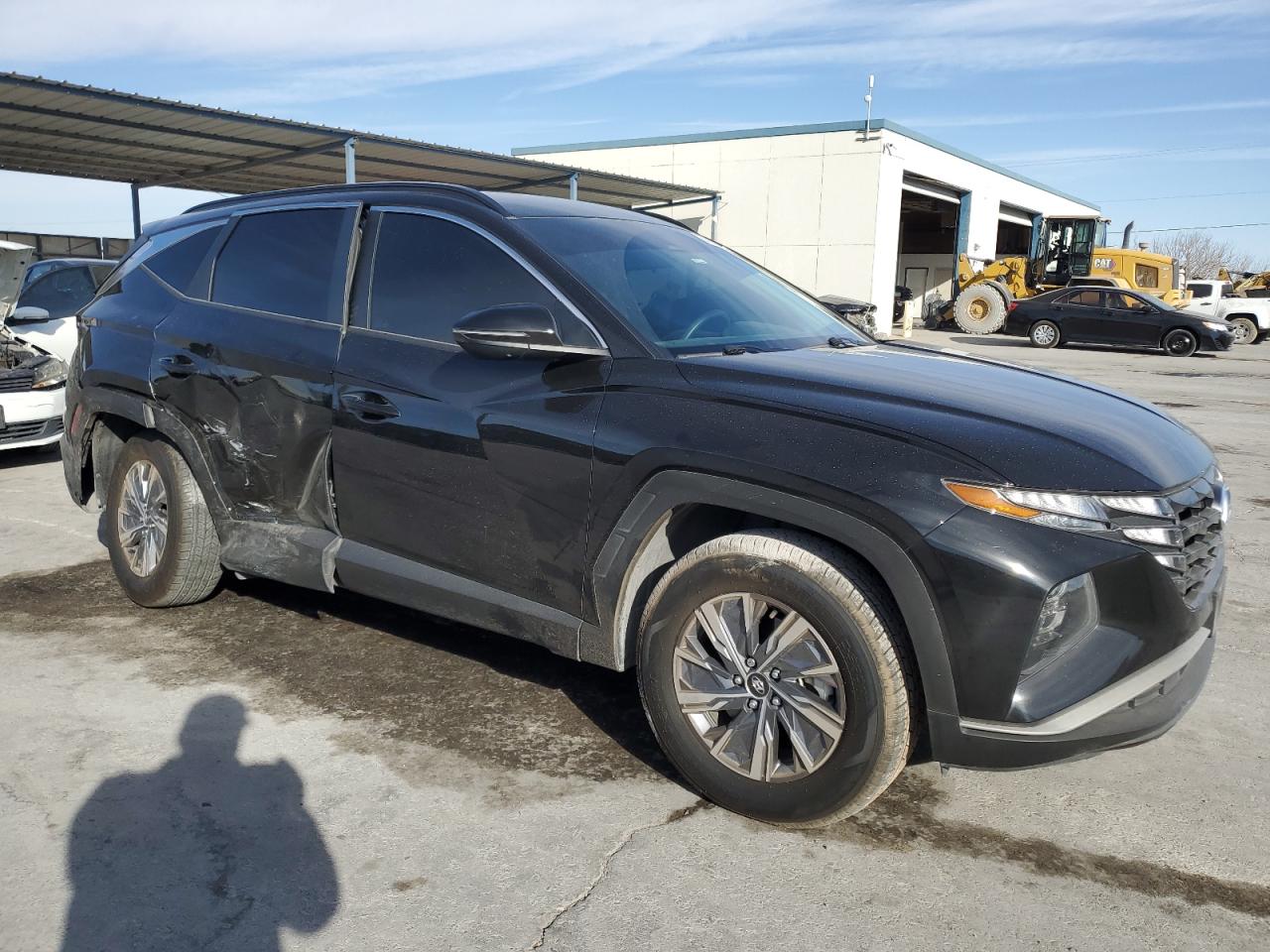 2023 Hyundai Tucson VIN KM8JBCA18PU087488 Copart auction photo, side / rear end damage thumbnail 4