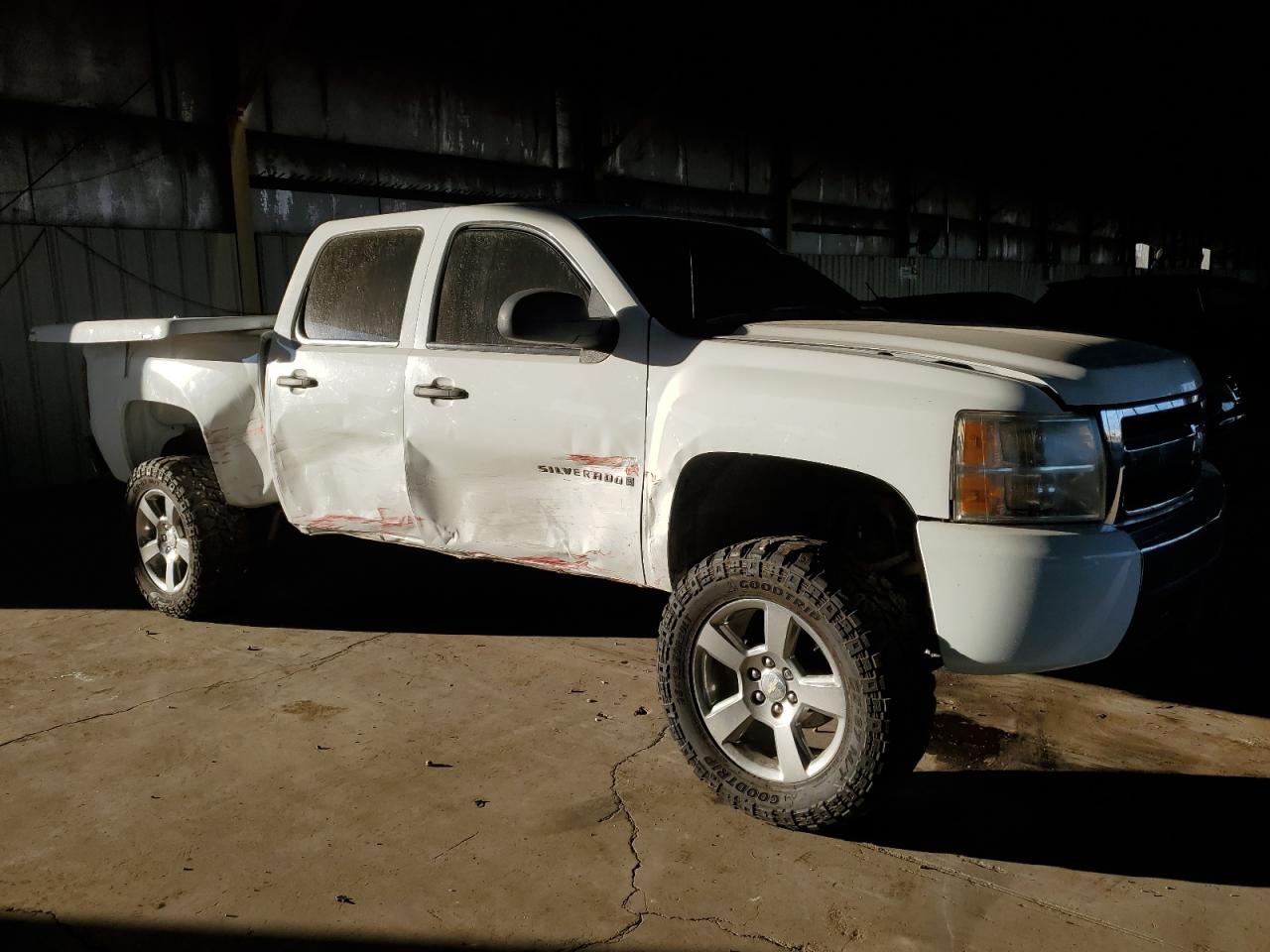 2007 Chevrolet Silverado VIN 3GCEC13J77G522444 Copart auction photo, side / rear end damage thumbnail 4