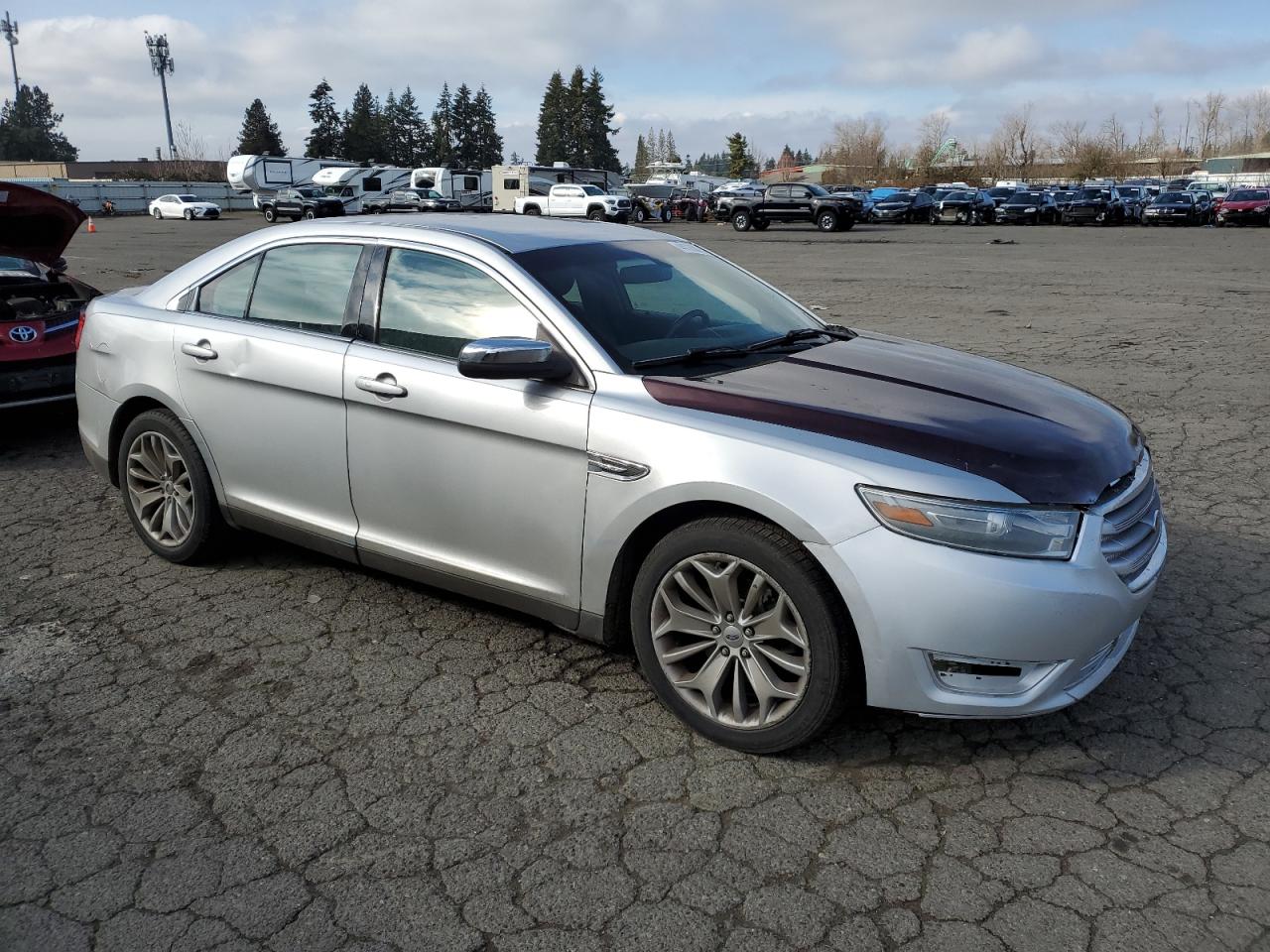 2014 Ford Taurus VIN 1FAHP2F8XEG110985 Copart auction photo, minor dent/scratches / front end damage thumbnail 4