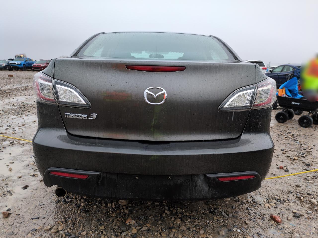 2011 Mazda 3 VIN JM1BL1VG3B1387281 Copart auction photo, front end damage thumbnail 6