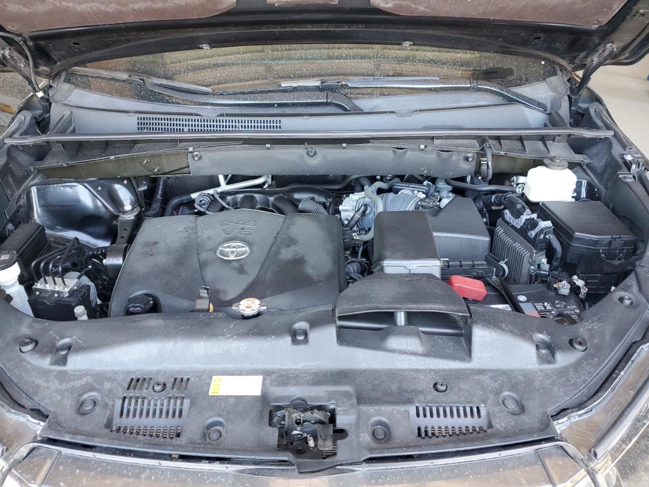 2019 Toyota Highlander VIN 5TDDZRFH0KS714591 Copart auction photo, side / rear end damage thumbnail 14