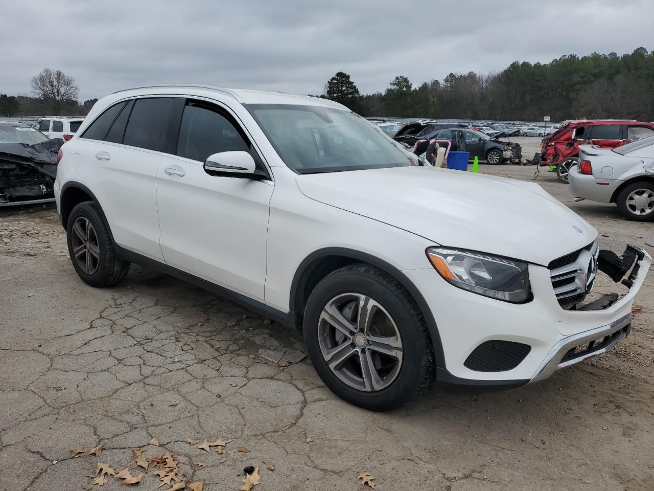 2016 Mercedes-Benz GLC VIN WDC0G4JB0GF060252 Copart auction photo, front end / side damage thumbnail 4