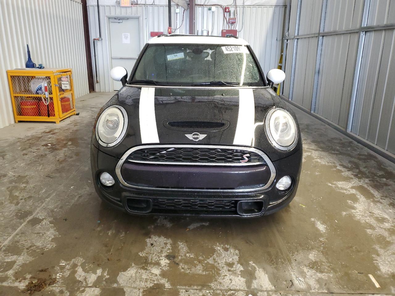 2017 MINI Cooper VIN WMWXU3C33H2F49198 Copart auction photo, rear end damage thumbnail 5